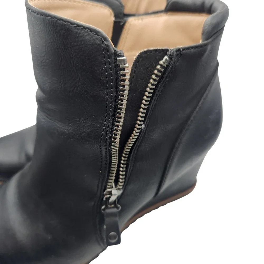 Soul Naturalizsr Wedge Heel Ankle Booties‎ faux leather Size 8
